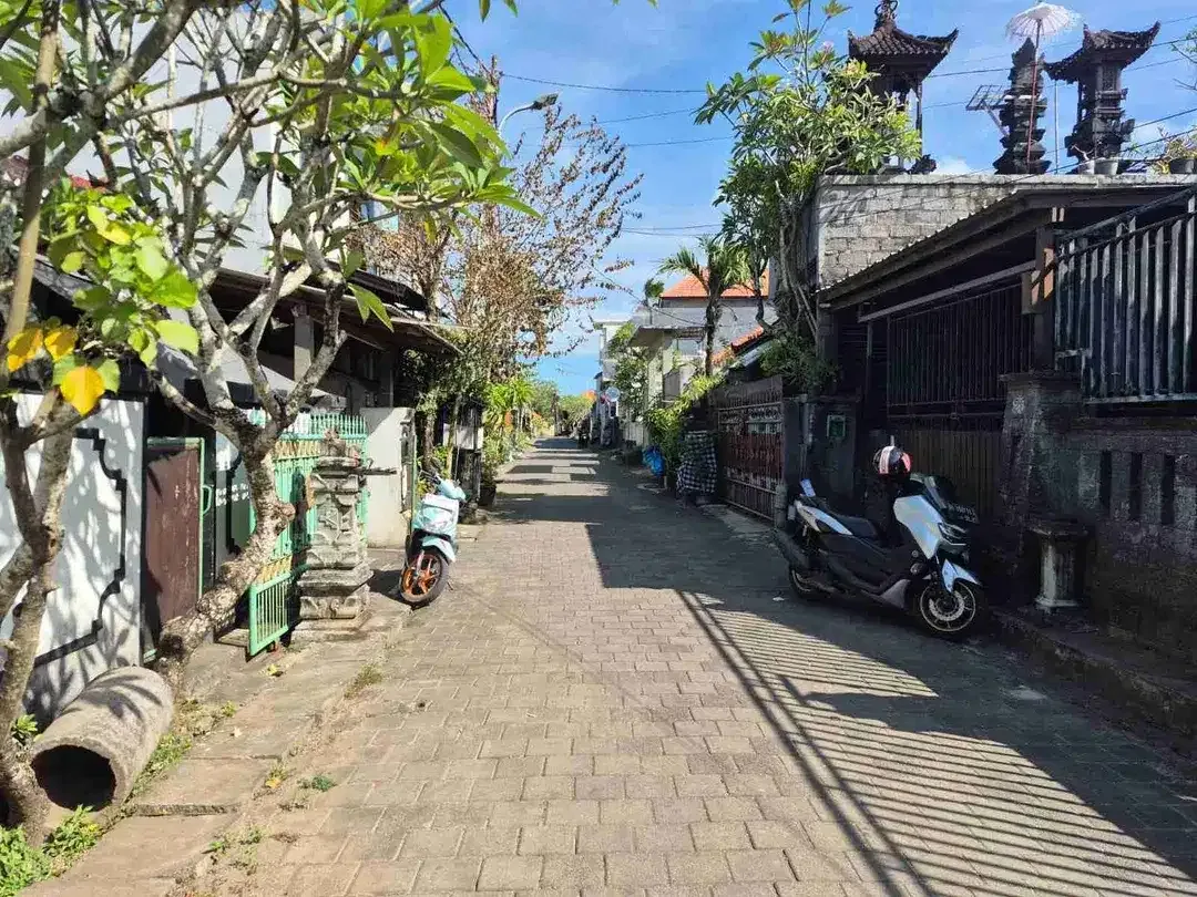 Rumah di Perumahan Sari Jimbaran Jalan Taman Baruna - Image 2 of 10