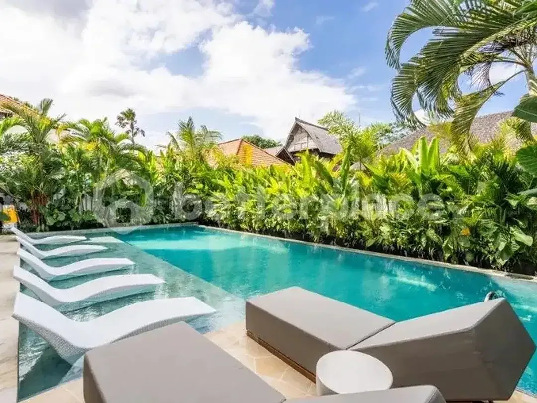 Modern 2 Bedroom Apartment in Batu Bolong, Canggu - Image 1 of 10