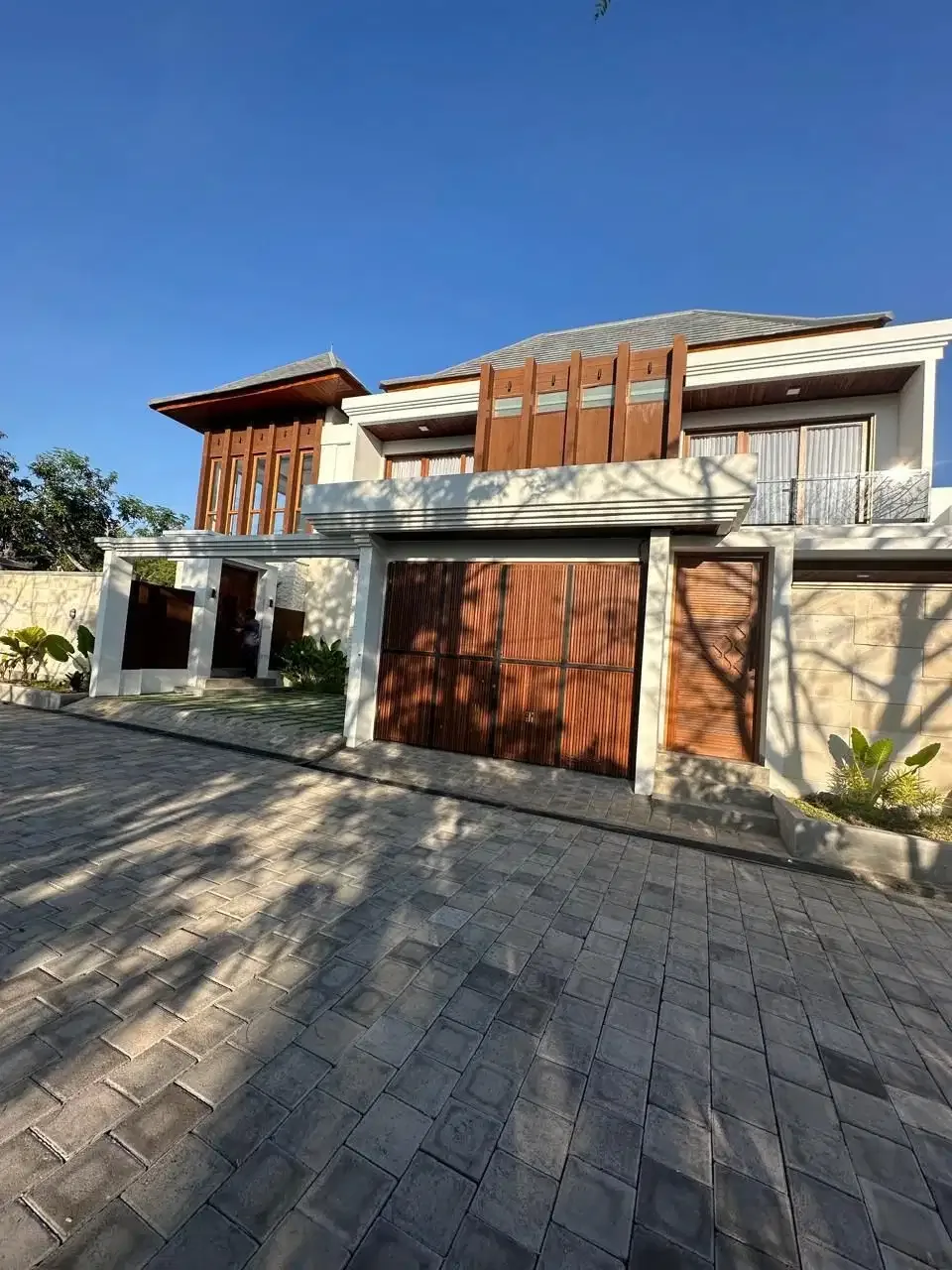 VILLA BRAND NEW 4BR FURNISHED WITH ROOFTOP VIEW LAUT NUSA DUA - Image 7 of 10
