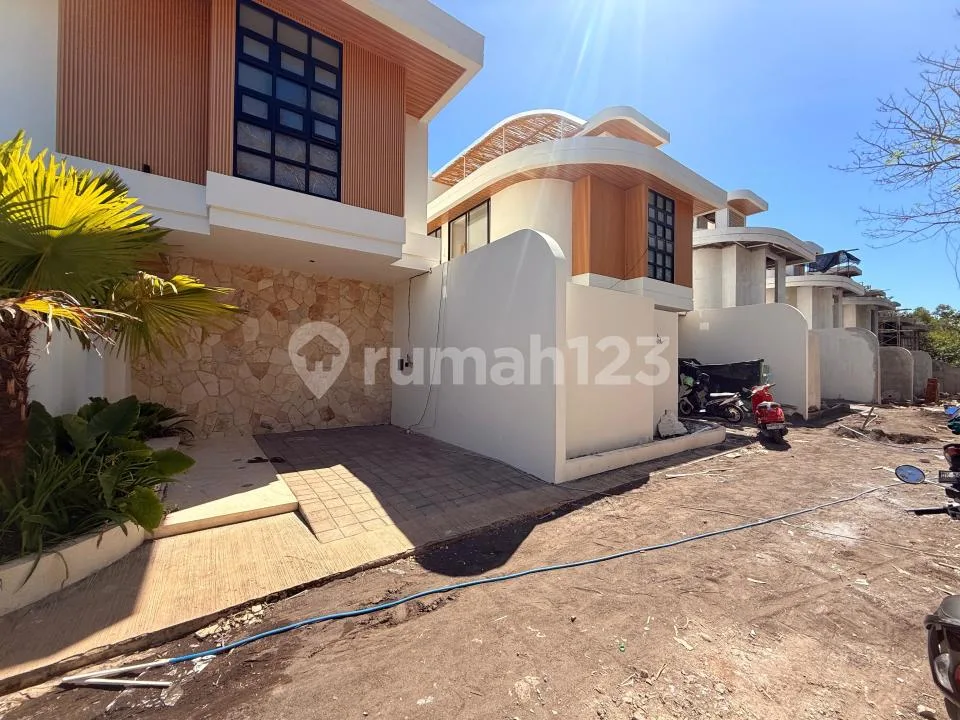3-Bedroom Villa In Balangan With A Rooftop Terrace - Image 3 of 4