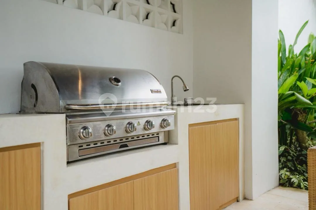 Luxury Modern Villa Fully Furnished Ubud Bali - Image 4 of 4