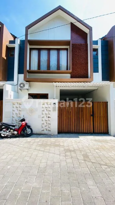 Rumah Bangunan Baru Furnished With Pool Strategis di Sanur, Bali - Image 2 of 4