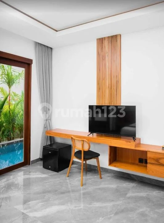 Villa Mewah Lengkap Strategis Dekat Pantai di Berawa - Image 3 of 4
