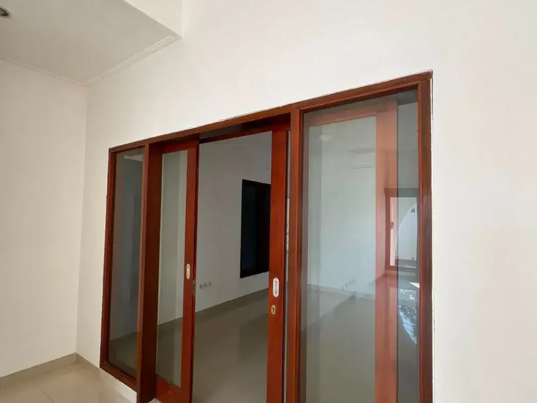 Tropical Villa: Modern Standalone Home with Sunset Views in Tibubeneng, Canggu - Image 7 of 10