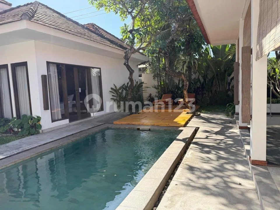 Villa Siap Huni 3 Kamar Tidur di Umalas Dekat Pantai - Image 1 of 4