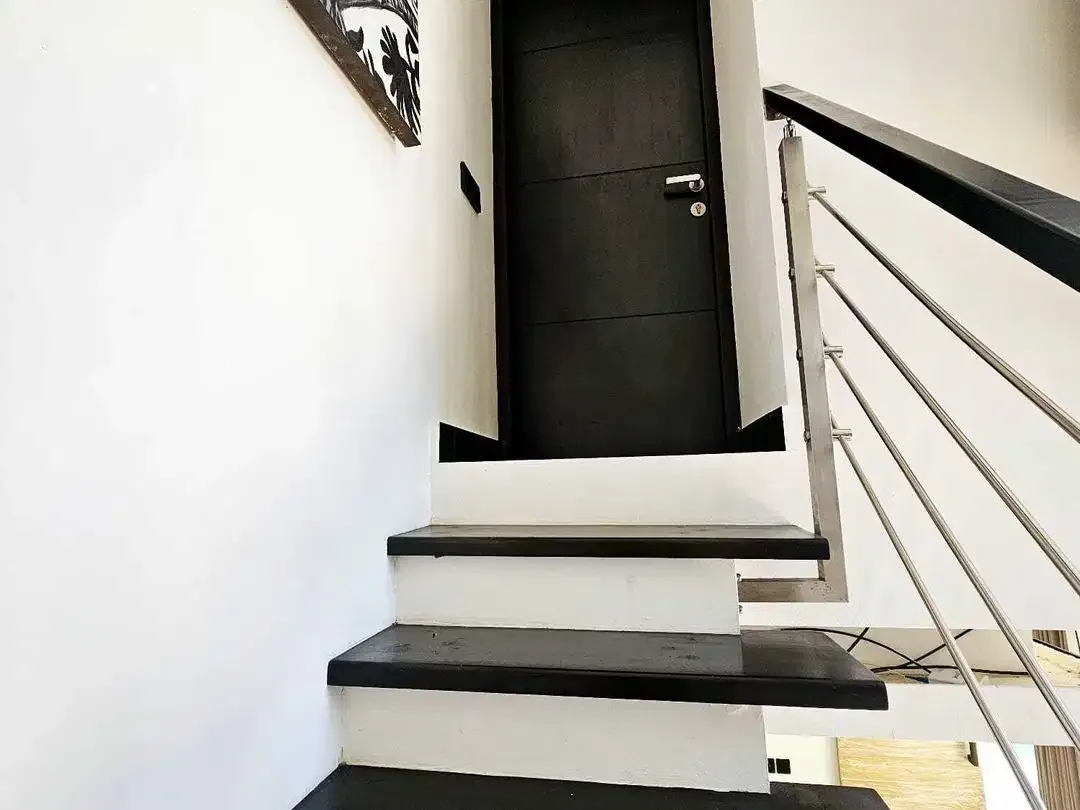 Villa Strategis Minimalis Banjar Semer Kerobokan Bali - Image 7 of 10