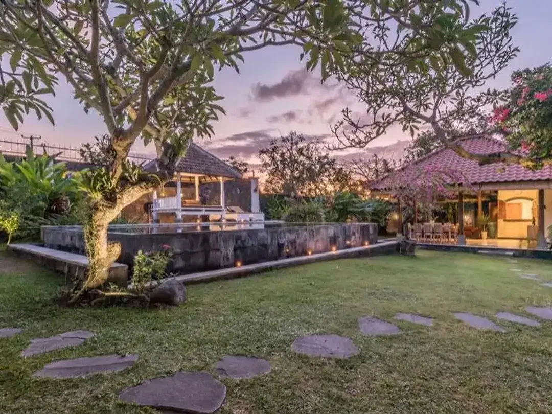 Villa kayu tulang selatan canggu - Image 2 of 10