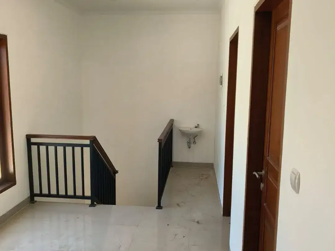 RUMAH HUNIAN BARU SIAP PAKAI 3BR KAWASAN CLUSTER LOKASI STARTEGIS DI JIMBARAN - Image 8 of 9