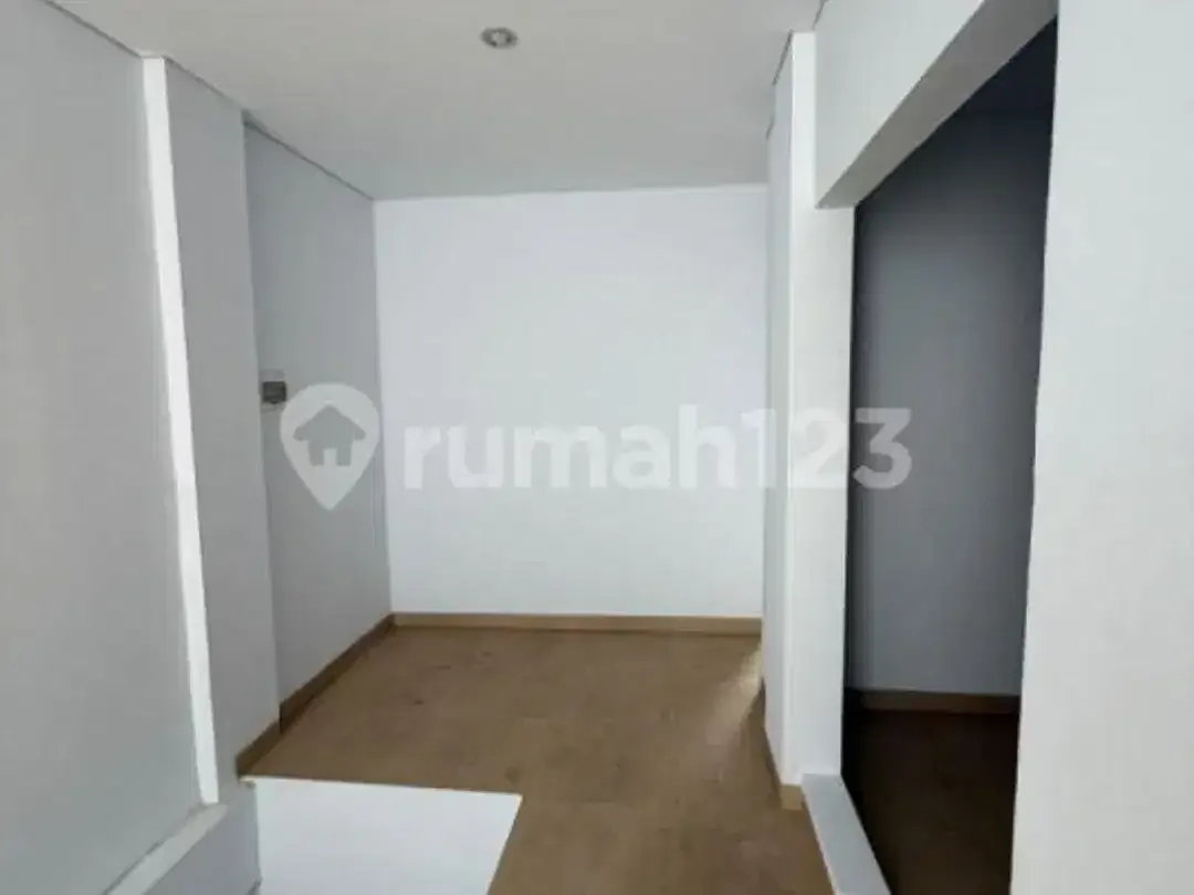 Brand New Semi Villa Modern Style At Kerobokan - Image 8 of 10