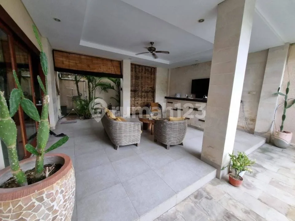 Villa Premium Turun Harga Hook Dekat Pantai Strategis Tibubeneng - Image 2 of 4