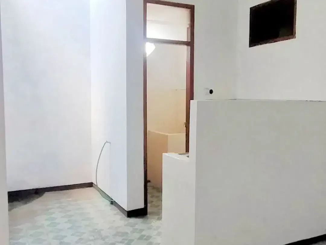 Ruko Minimalis 2 Lantai Disewakan di Monang Maning Denpasar Barat - Image 2 of 7