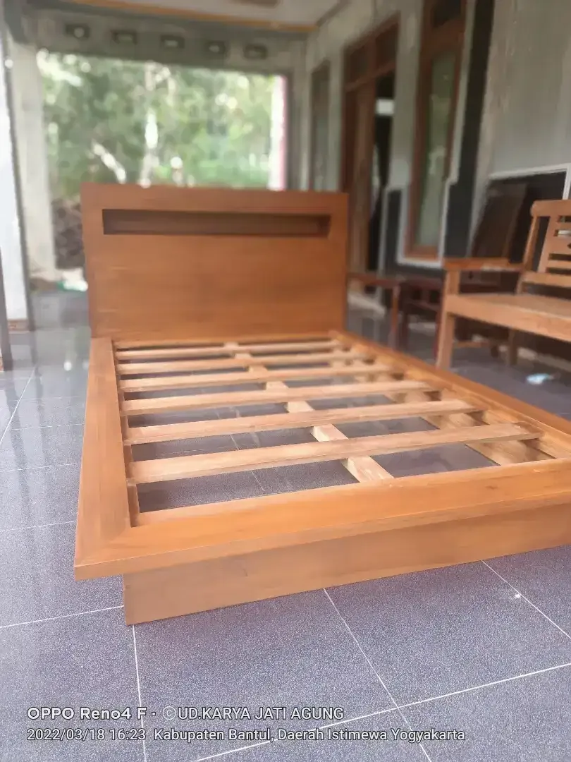Set tempat tidur jati - Image 1 of 10
