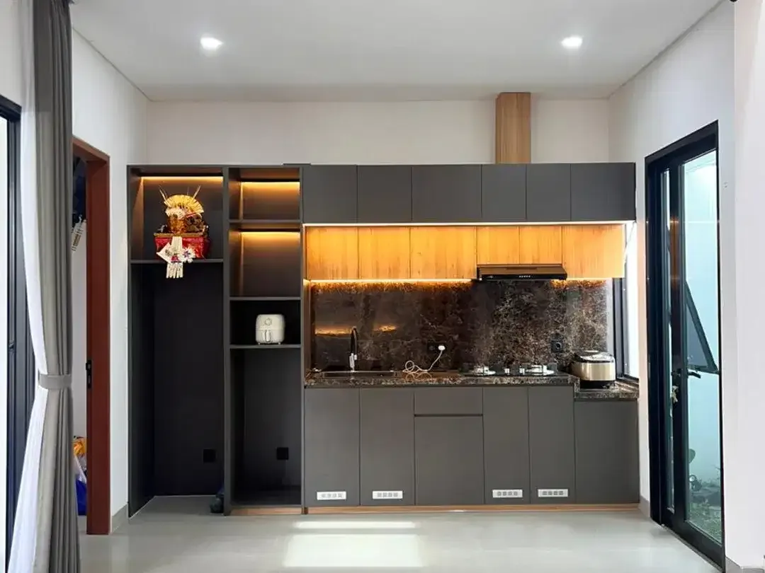 ID:H-131 Disewakan Rumah Semi Villa Ubung Denpasar Bali Dekat Gatsu Kerobokan Dalung - Image 7 of 10
