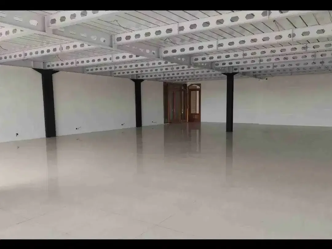 jual gedung 4 lantai ada lift , video tron di jln utama Dewi Sri Kuta Bali - Image 6 of 10