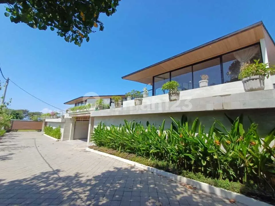 Luxury Villa 4 Bedrooms 500MÂ² Ocean View Matahari Terbit Sanur Denpasar - Image 2 of 4