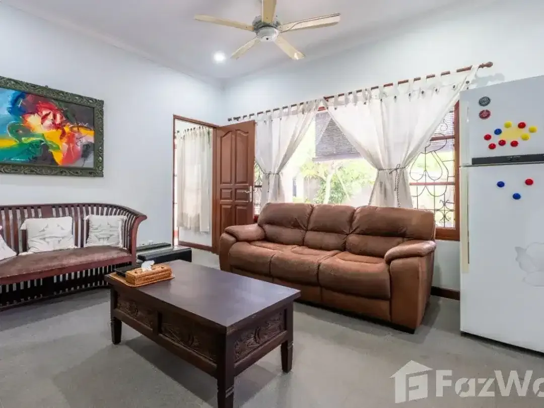 6 Bedroom Villa for sale in Berawa, Bali - Image 9 of 10