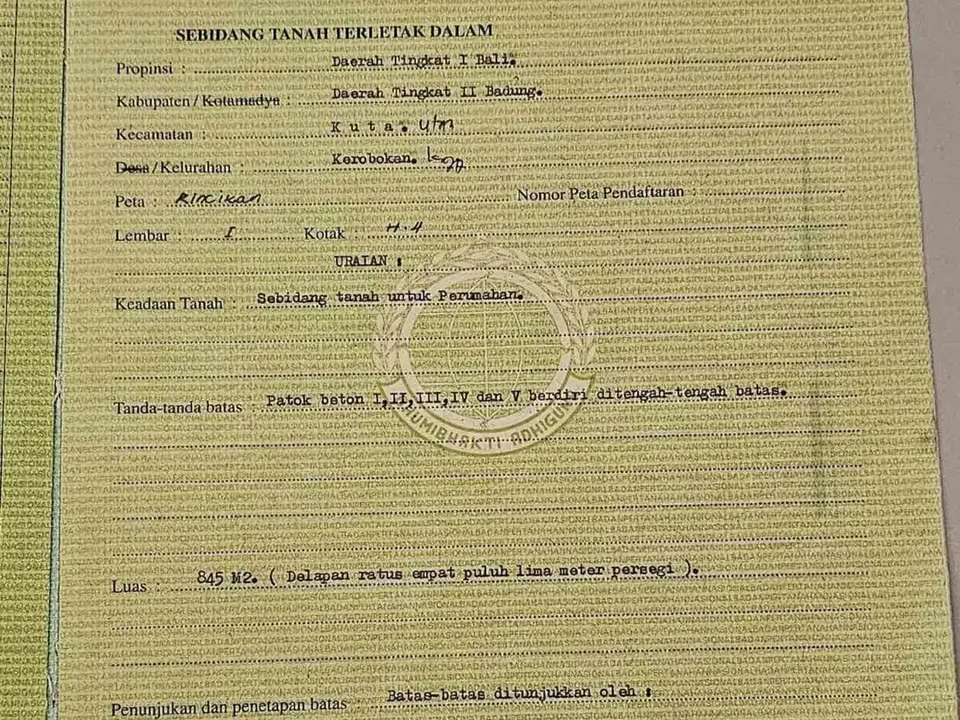 Freehold (DIJUAL) Lahan
sebidang tanah di jln Muding indah  kerobokan kuta utara Badung

Luas tanah 8,45 Are
Lebar depan 22.5 meter
Hadap utara
Akses jalan masuk 8 meter LC
SHM
Zona kuning
Sangat - Image 4 of 5