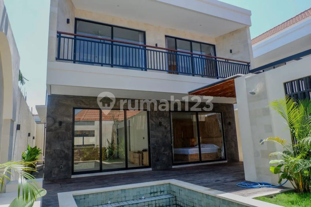 Stunning Brand-New Modern Pool Villa In Prime Sanur - Image 1 of 4