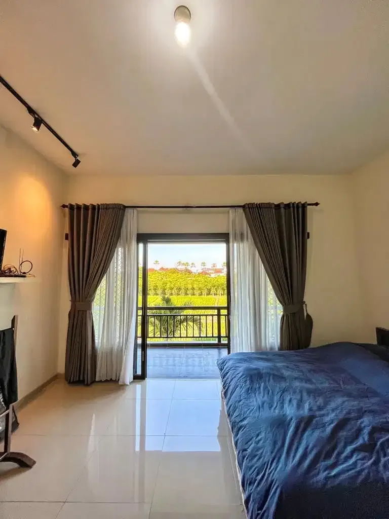 MODERN VILLA AT BATUBELIG WITH AMAZING RICE FIELD VIEWS - Image 6 of 10