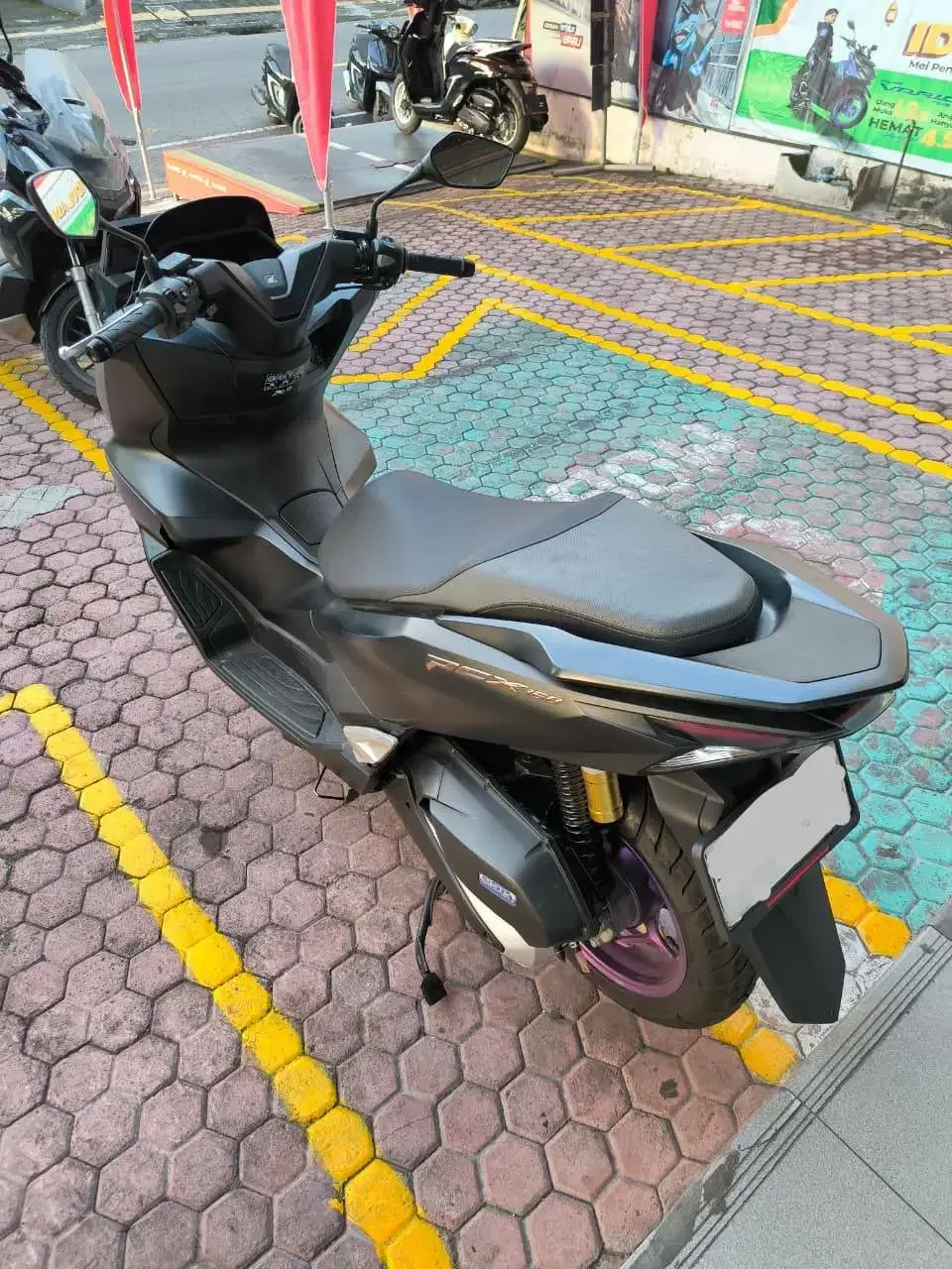 PCX 160 Roadsync ABS (di bawah 2.100 km) - Image 5 of 7