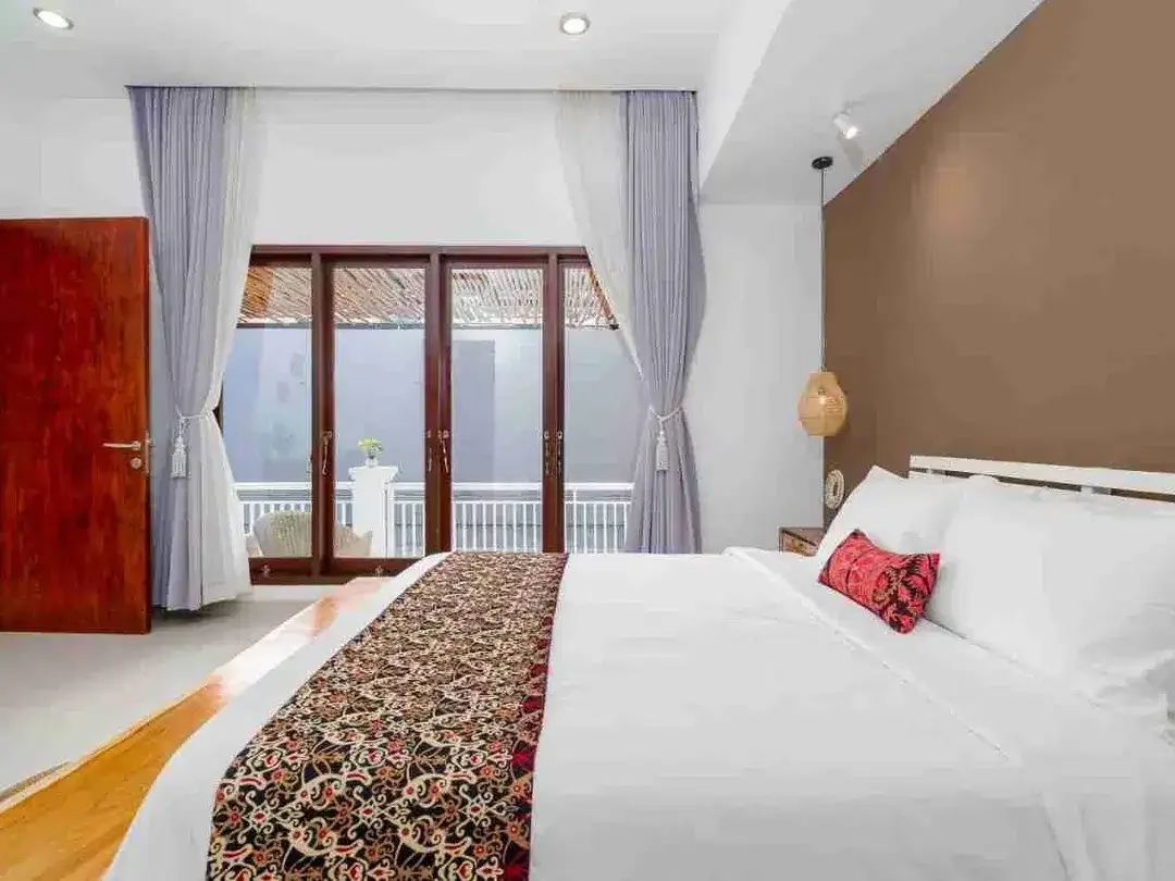 COZY VILLA 3 BEDROOMS IN TEGAL CUPEK FOR SALE - Image 6 of 10