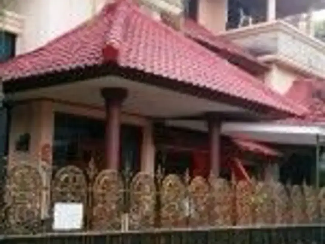 Dijual Rumah Lantai 2 Dengan 8 Kamar Tidur Di Denpasar - Image 1 of 9