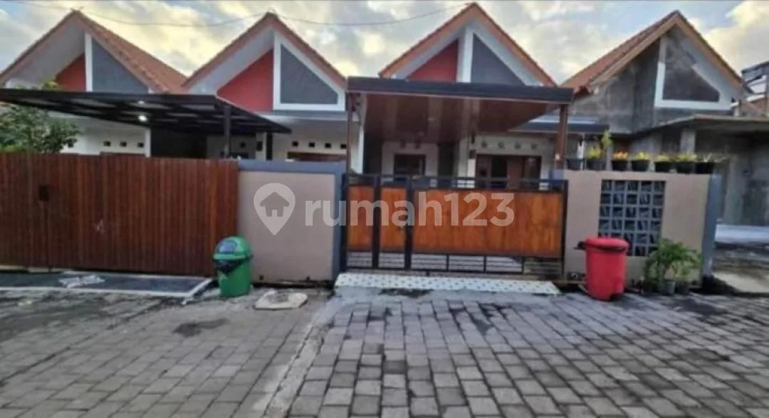 Rumah 2 Kamar Bonus Ac dan Bed di Sesetan Bg - Image 4 of 4