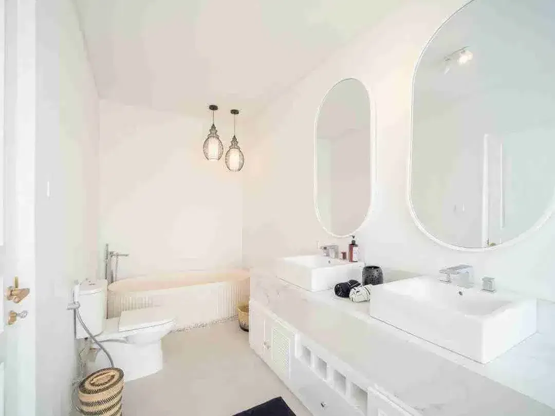For Sale Villa Style Medeterania Fully Furnish Canggu Berawa - Image 10 of 10