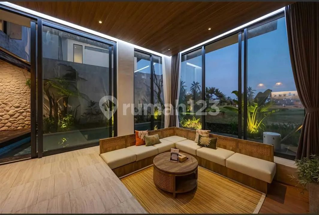 Dijual Hunian Villa dengan View Sawah Sekeliling di Ubud Bali - Image 1 of 4