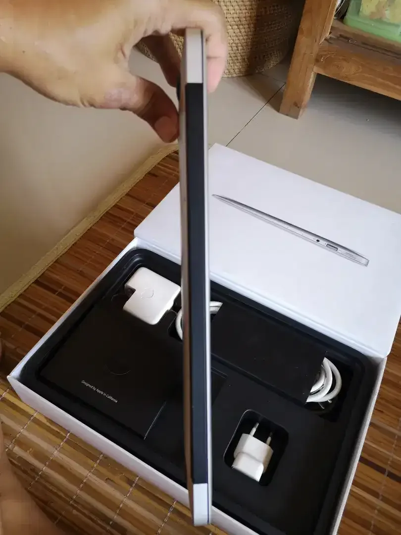 Macbook air 11 inch 2015 - Image 3 of 10