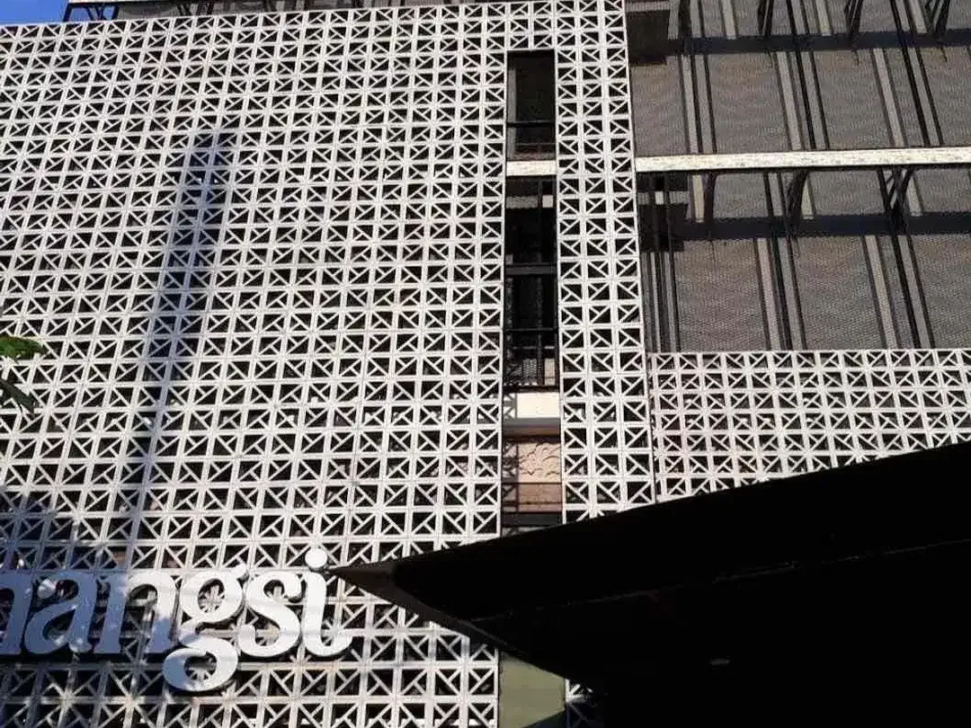 Dijual Hotel Bintang 3 modern  di Jl Raya Kuta - Image 7 of 9