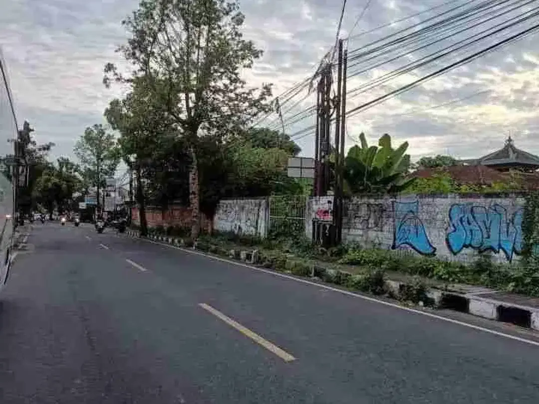 Tanah Komersial 2070m² Pinggir Jalan Raya Mas Ubud Bali - Image 7 of 10