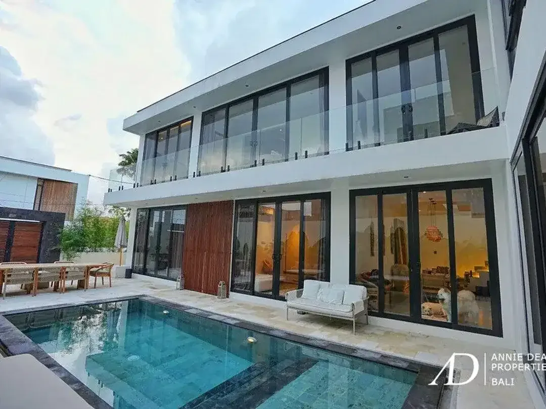 LEASEHOLD | 4-BEDROOM MODERN LUXURY VILLA IN UMALAS-BUMBAK - Image 2 of 10