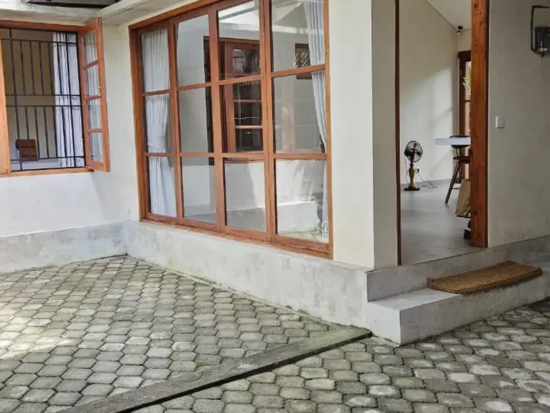 Freehold - Modern Villa with Spacious Outdoor Areas - Prime Location - Image 7 of 10