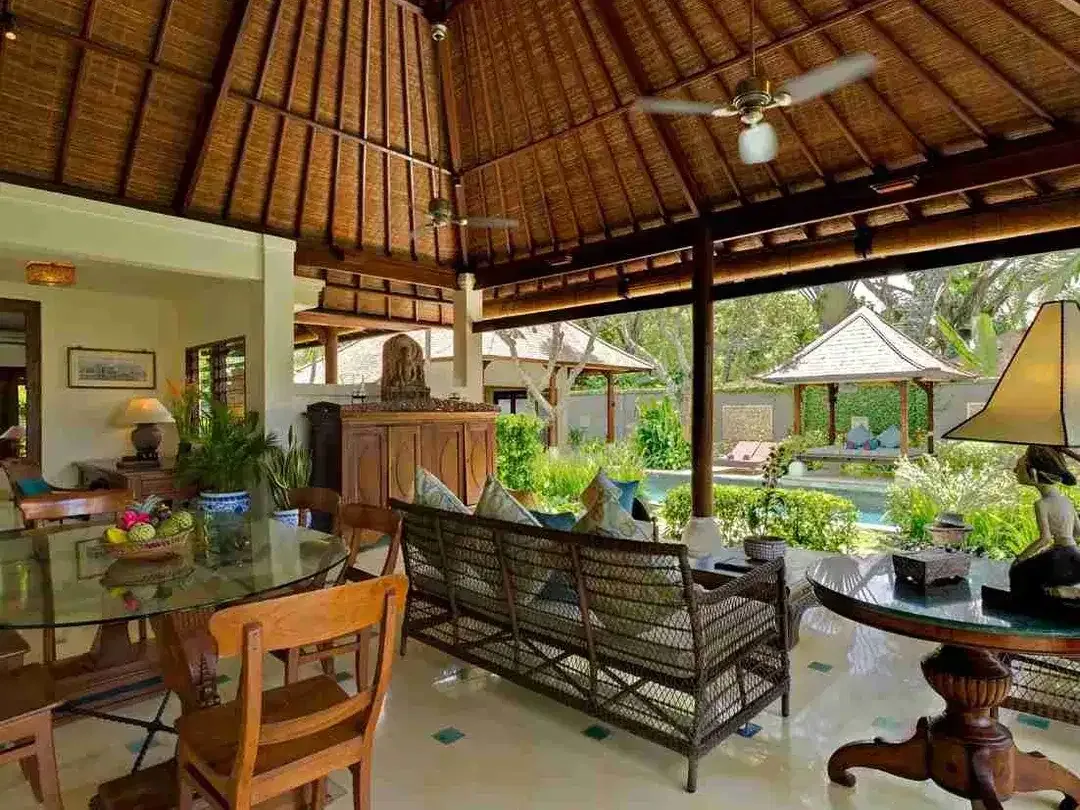 Villa Luxury Walking Distance to Batu Bolong Beach Canggu Bali - Image 7 of 10