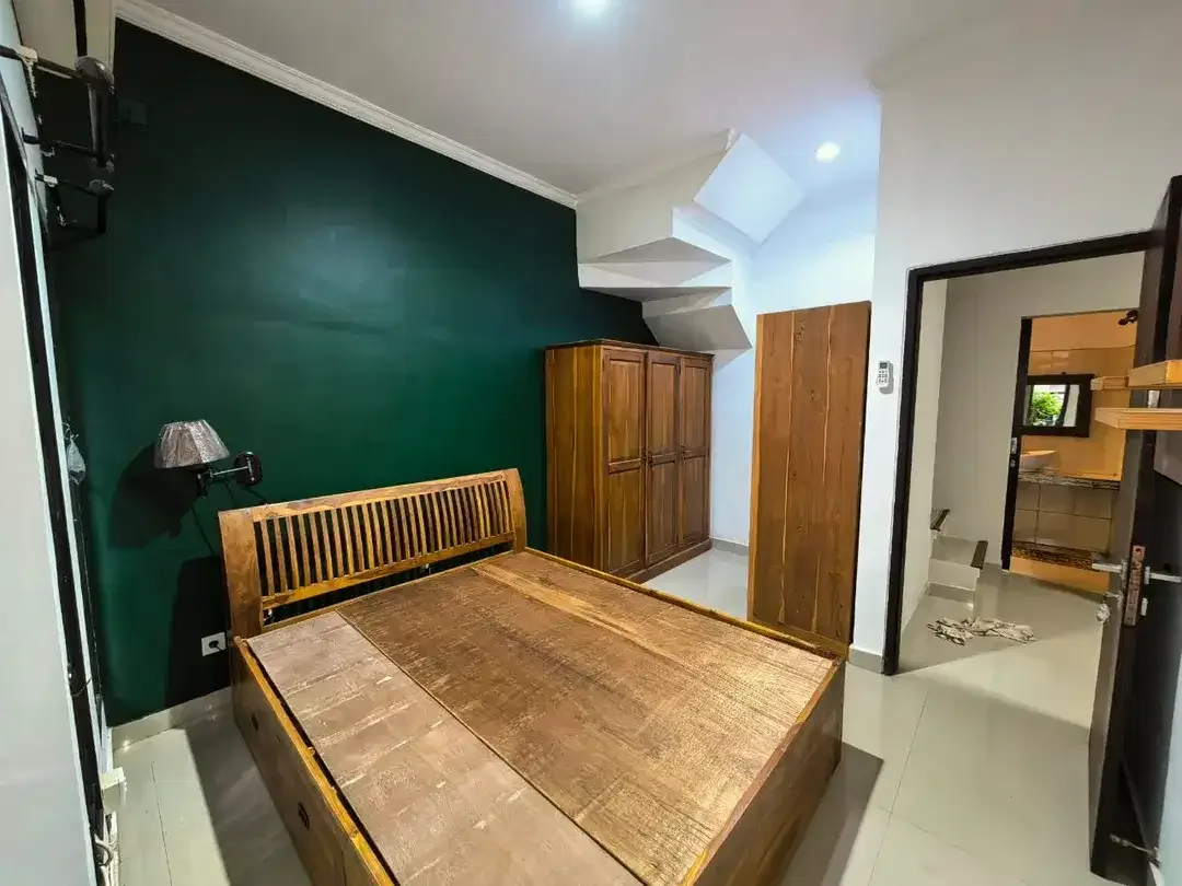 Rumah Sewa 3 Bedroom Dekat Kerobokan Kuta Badung Bali - Image 9 of 10