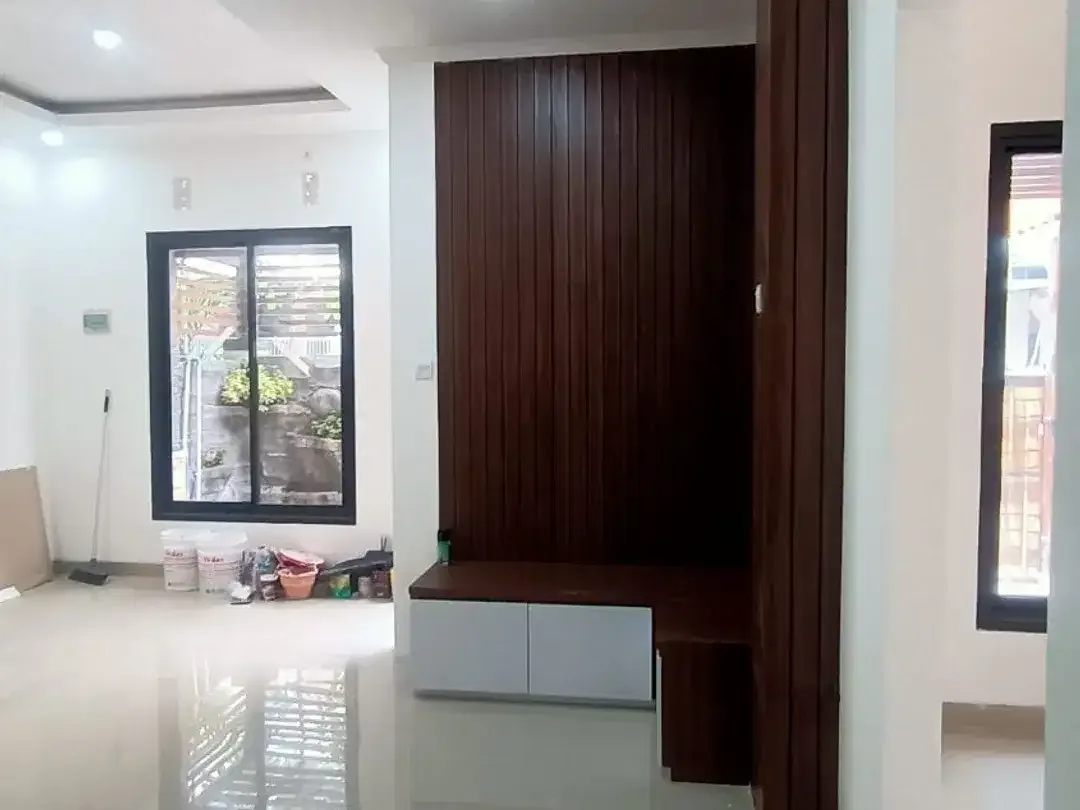 Dijual Rumah Siap Huni di Lokasi Strategis - Semi-Furnished! - Image 6 of 10
