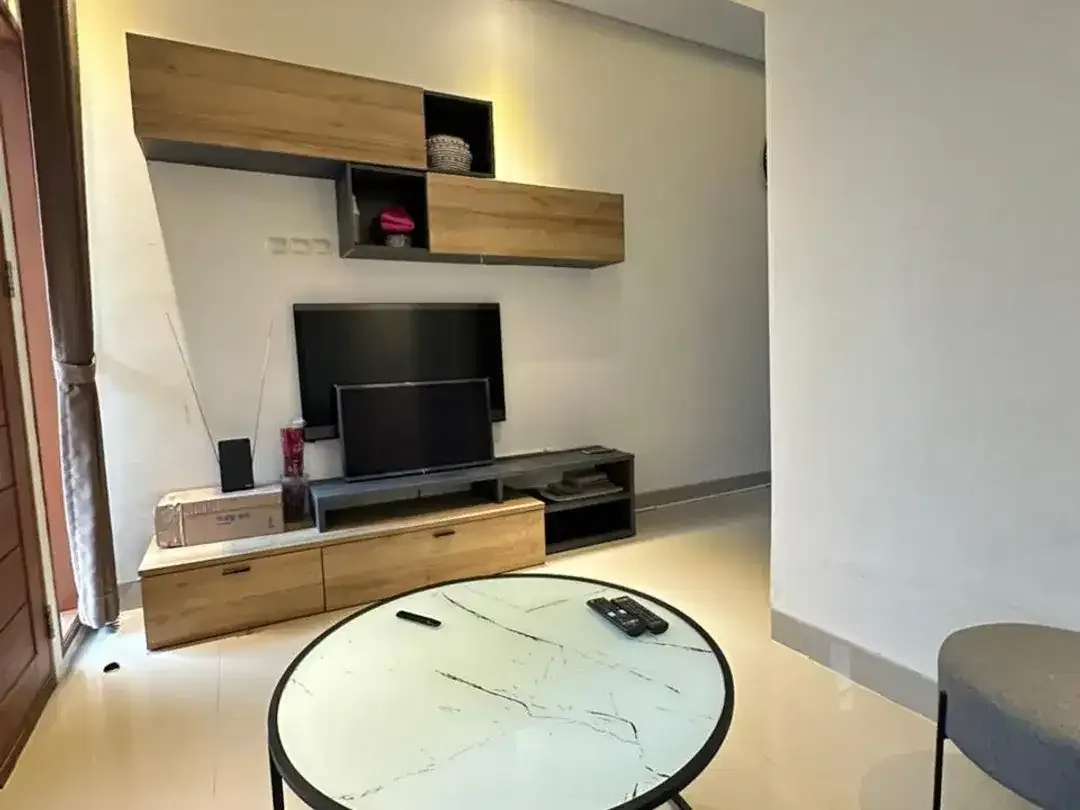DIJUAL RUMAH 2 LANTAI FULLY FURNISHED – TUKAD BALIAN, RENON, DENPASAR SELATAN ( IR ) - Image 6 of 10