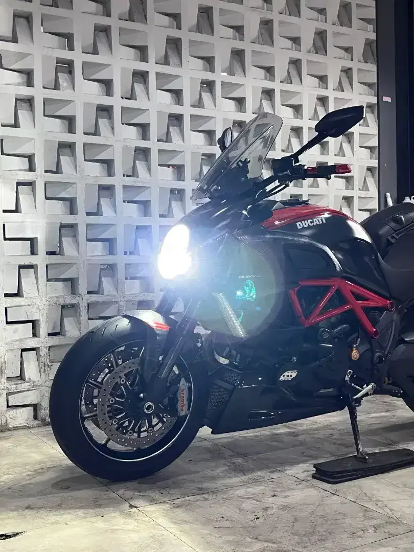 DUCATI DIAVEL CARBON 2011 ABS - Chintia Mustika - Image 7 of 10