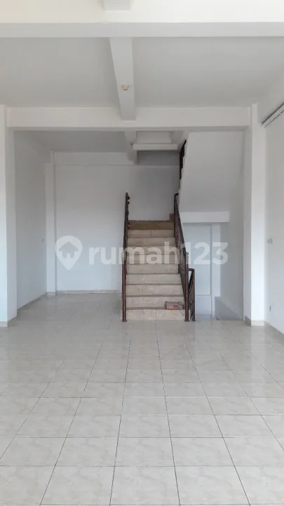 Dijual Ruko Dua Lantai Strategis di Pusat Kota Denpasa - Image 2 of 4