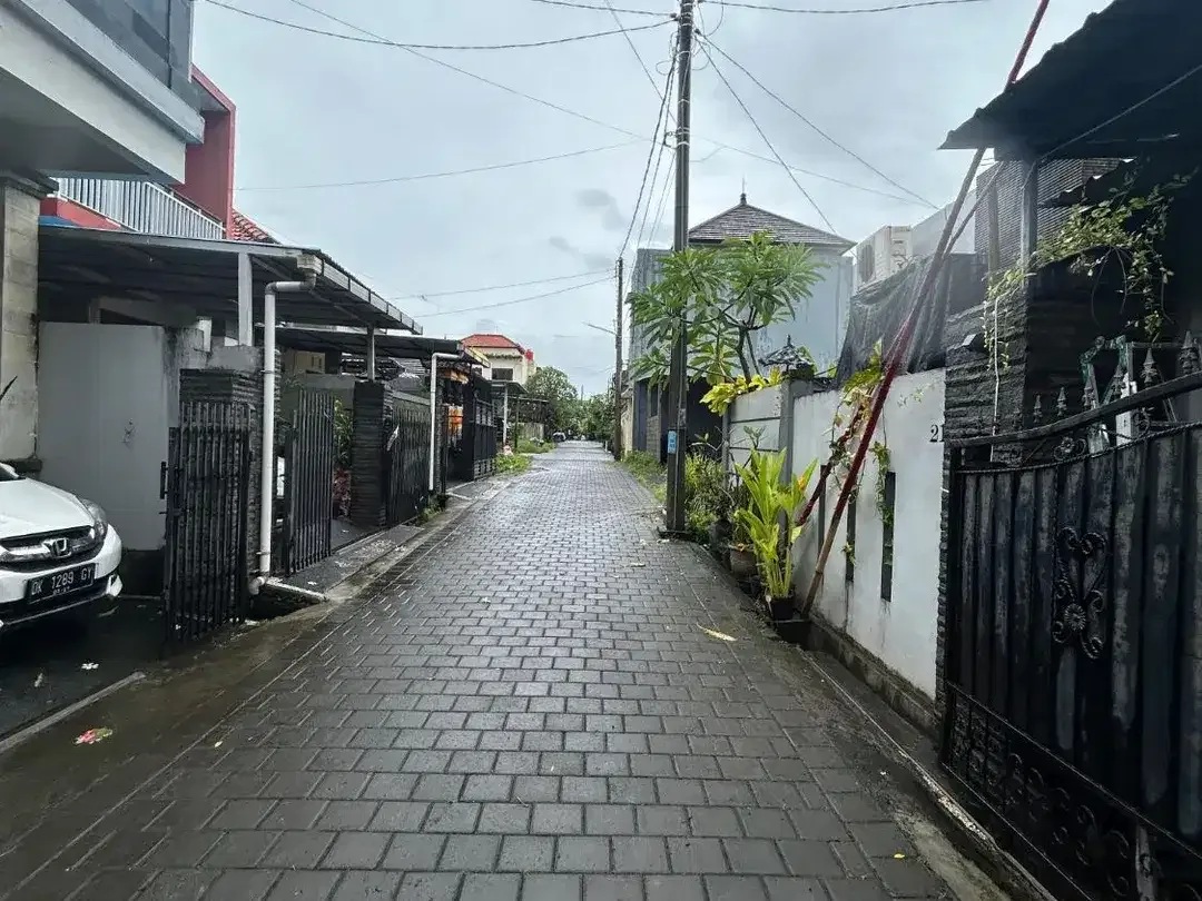 Dijual Rumah Lantai 2 Di Desa Penatih Denpasar Timur - Image 2 of 8