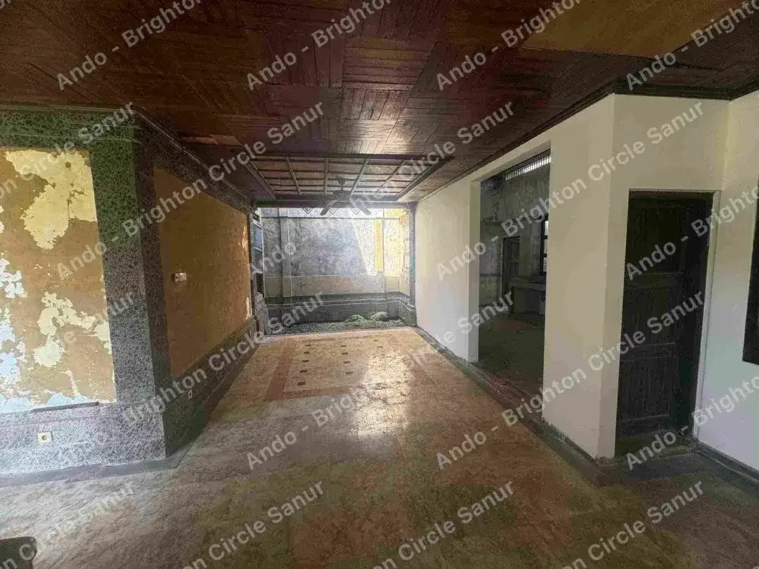 5,5 ARE RUMAH ETNIK BALI DENGAN TANAH LUAS DEKAT PANTAI SANUR - Image 3 of 10