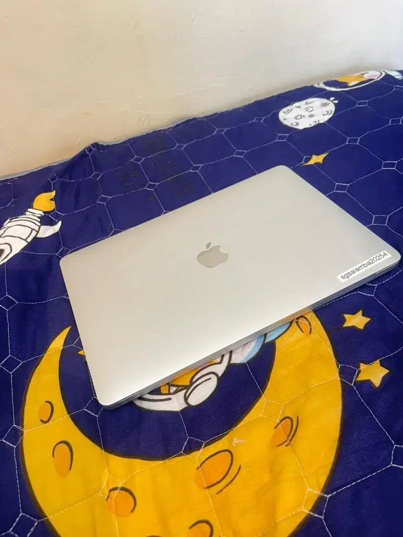MACBOOK AIR 2020 - Image 5 of 5