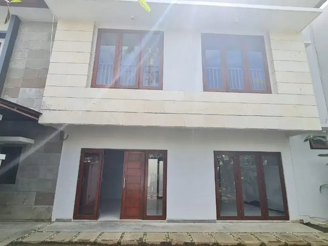 Rumah eksklusif di kawasan premium, dijual area Sunset Road. - Image 1 of 10