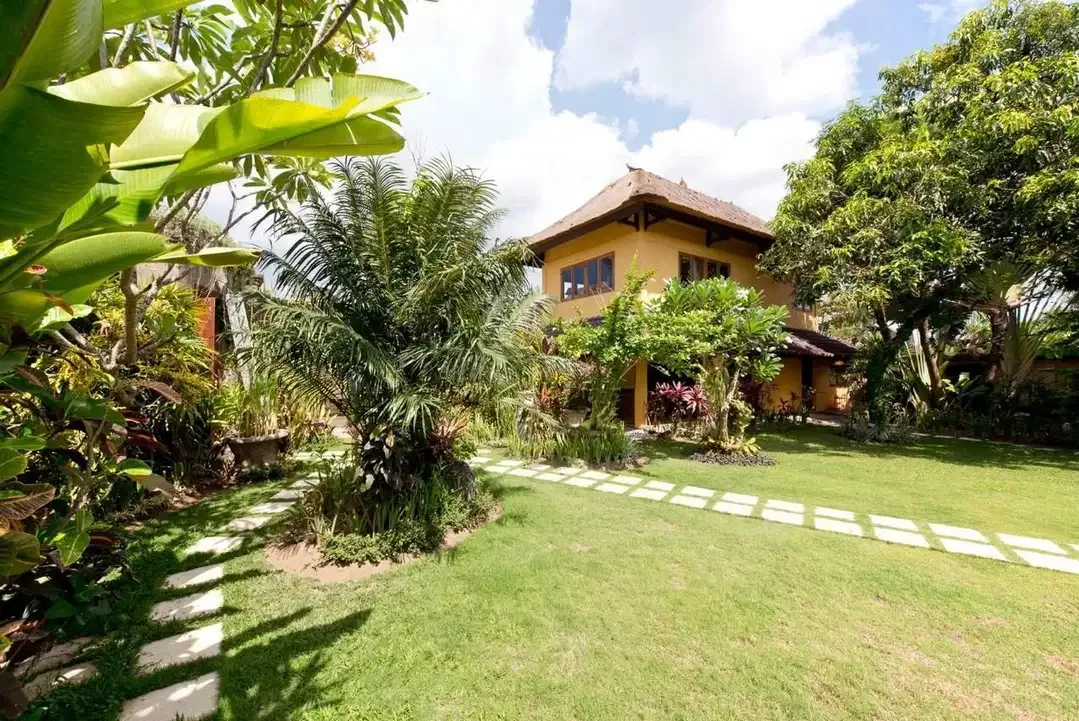 Villa Tropical Furnished Di Brawa Canggu Dkt Finns Beach Atlas Beach - Image 3 of 10