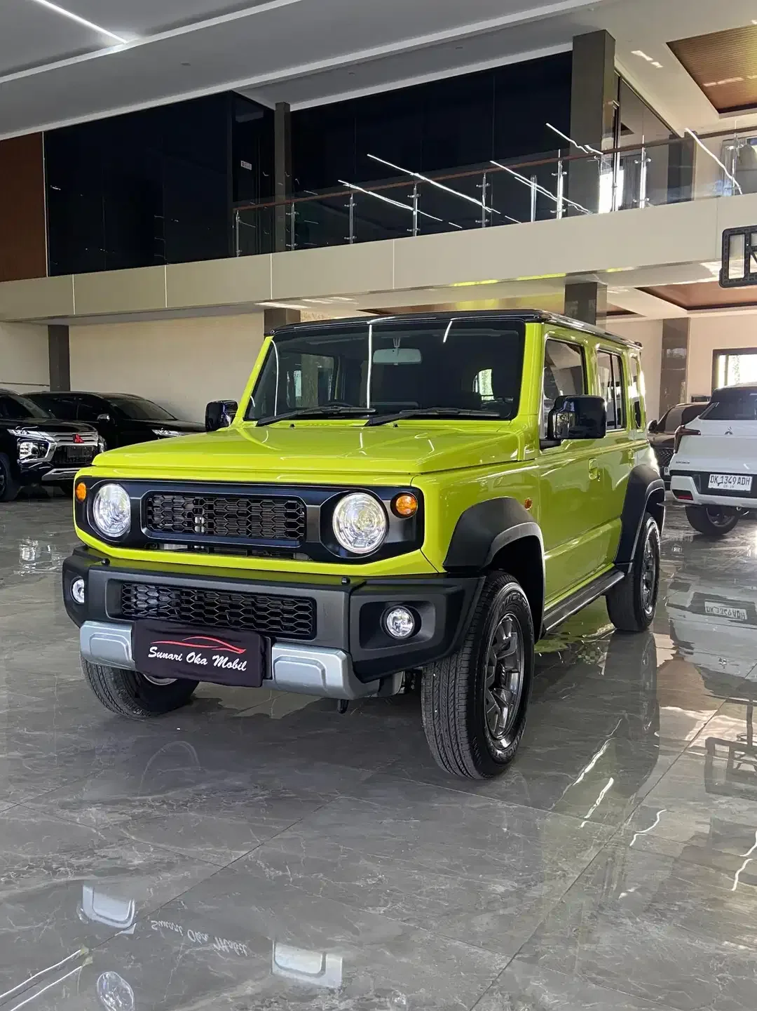 Jimny 5 Door 4x4 Matic 2023 Low KM 16rb - Image 2 of 10