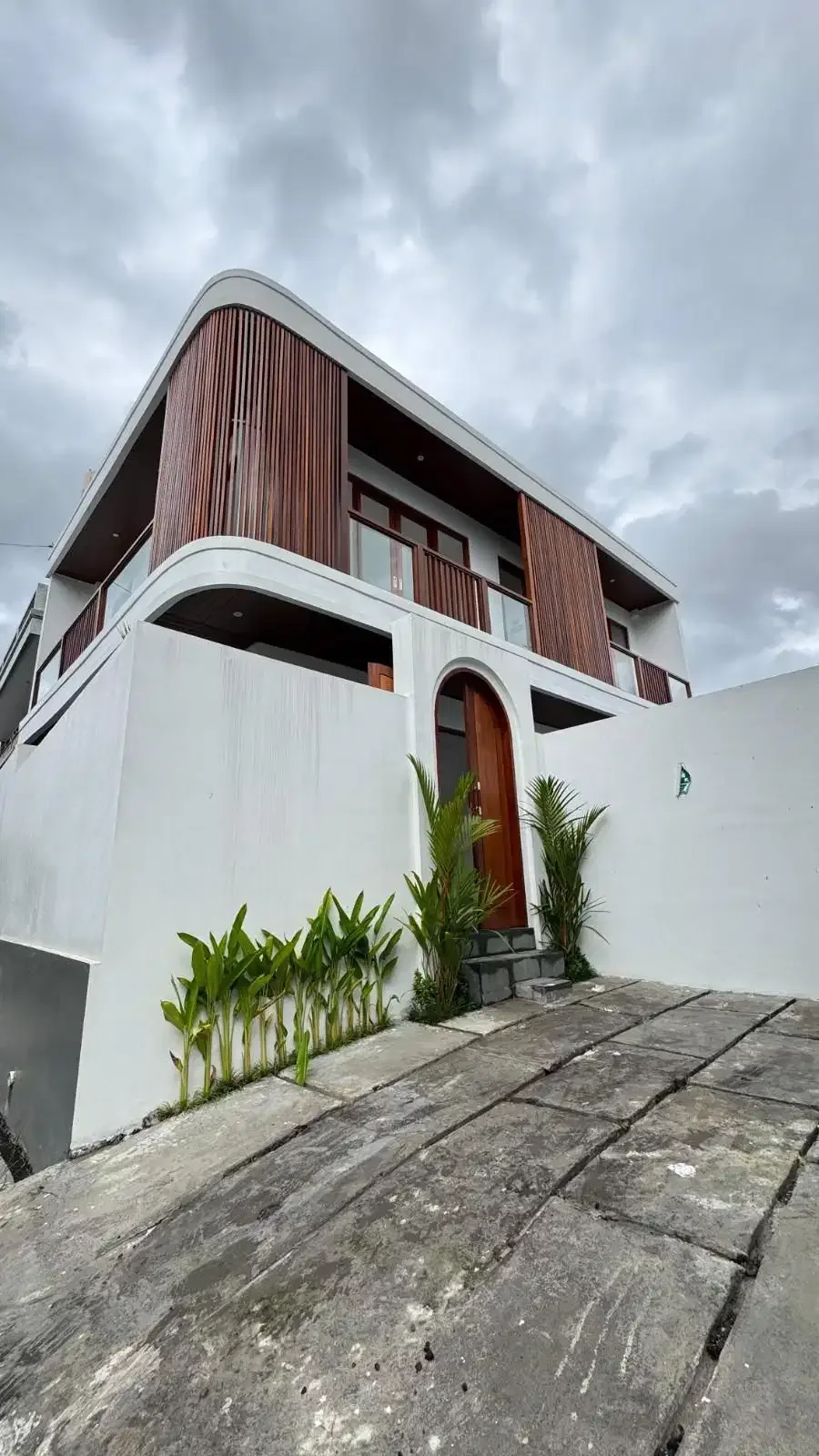 Brand New Villa Kawasan PREMIUM Kayu Tulang Canggu - Image 2 of 10