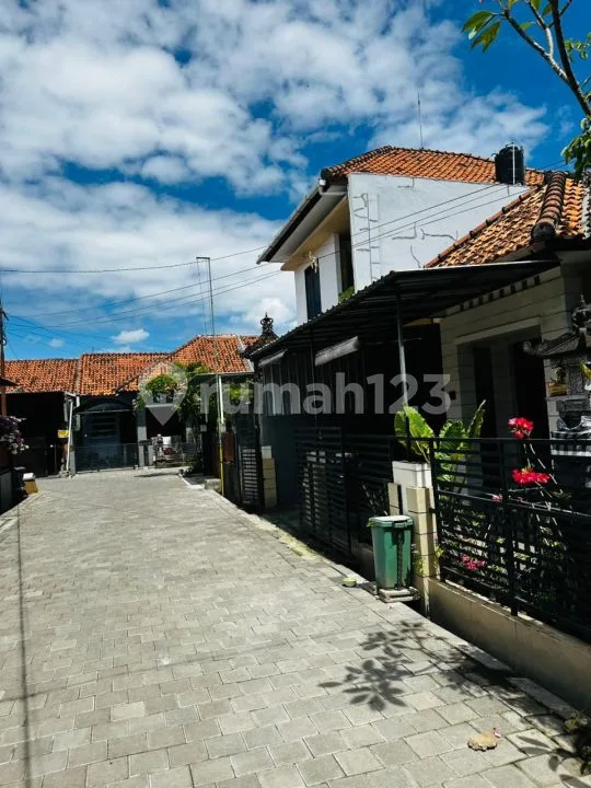Rumah Sewa di Gatot Subroto 1 Denpasar Bali - Image 1 of 4