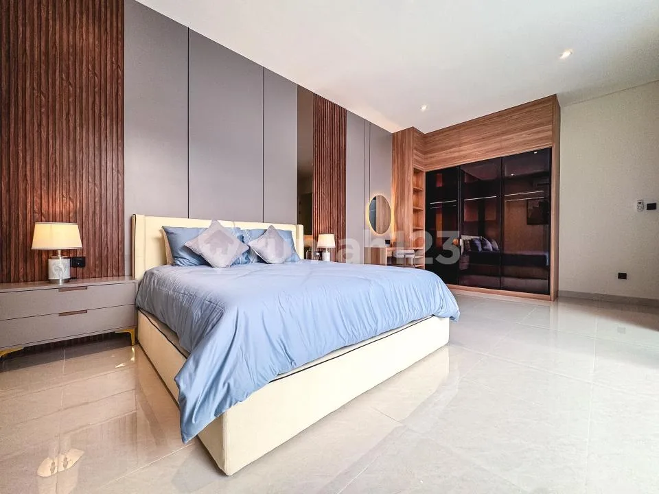 Villa 3 BR Luxurious Modern Villa In Canggu - Image 3 of 4