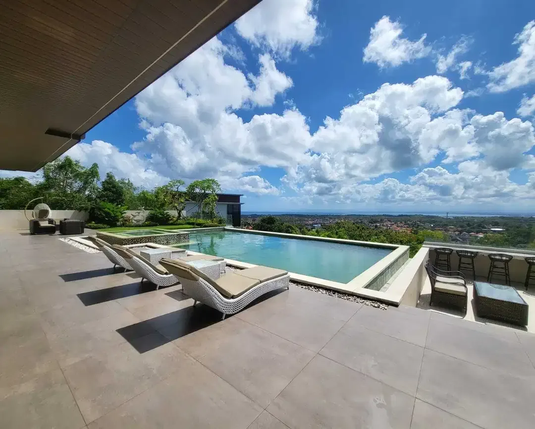 LUXURY VILLA UNBLOCK OCEAN VIEW, AIRPORT, TOLL  di Jimbaran - Image 1 of 10